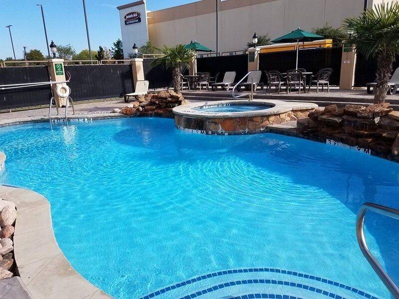La Quinta By Wyndham Dallas Grand Prairie South Exterior photo