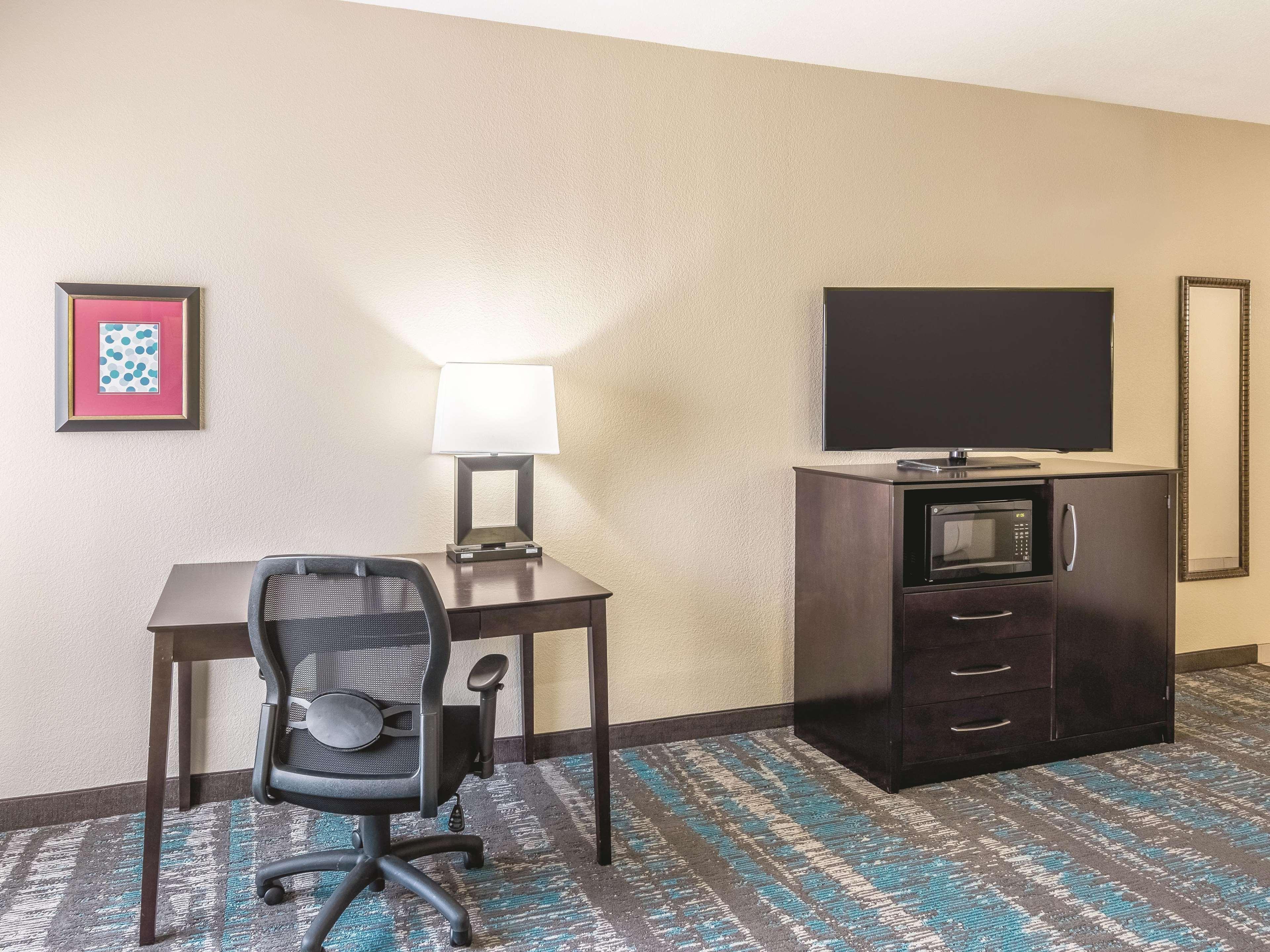 La Quinta By Wyndham Dallas Grand Prairie South Exterior photo
